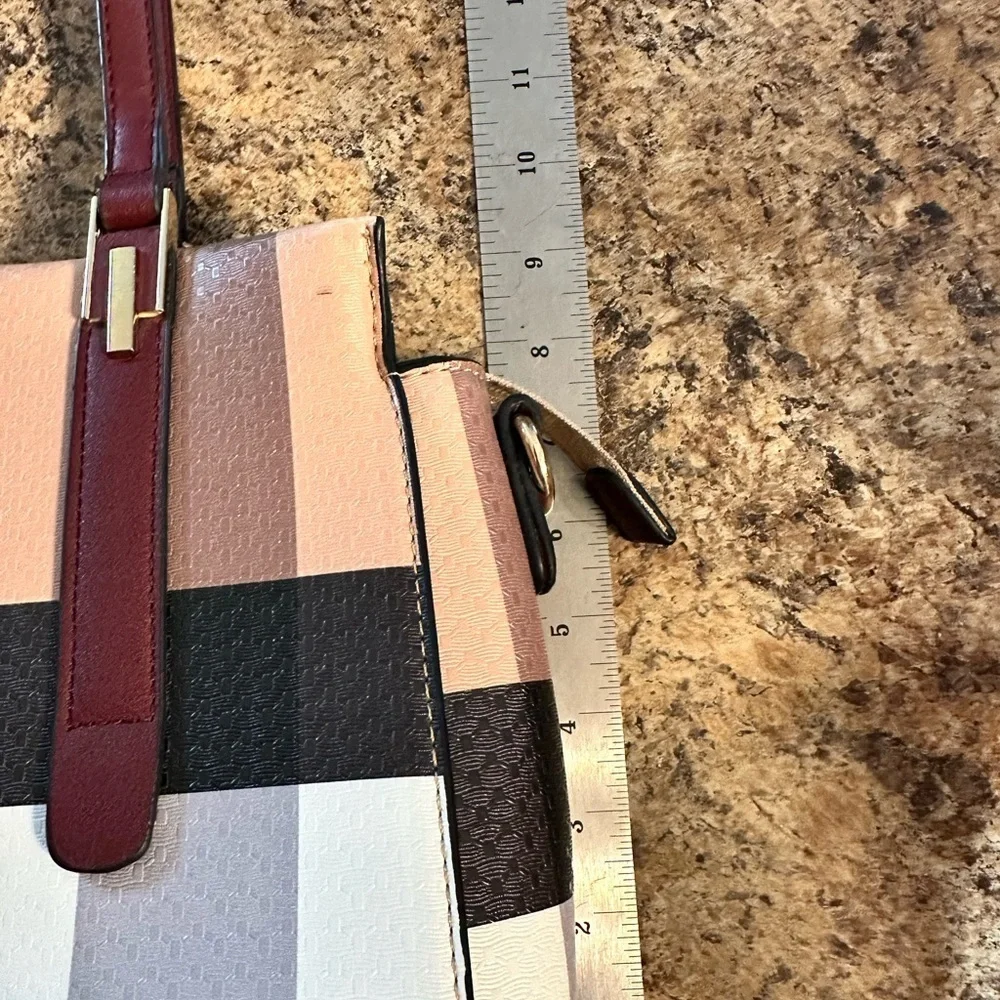 COPY - Unbranded Double Handle Shoulder Bag Black Cream Tan Polyurethane